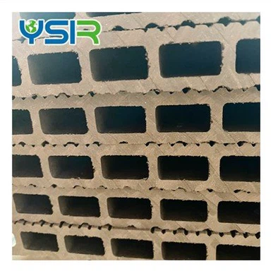 Tradicinis kvadratinių skylių WPC paklotas